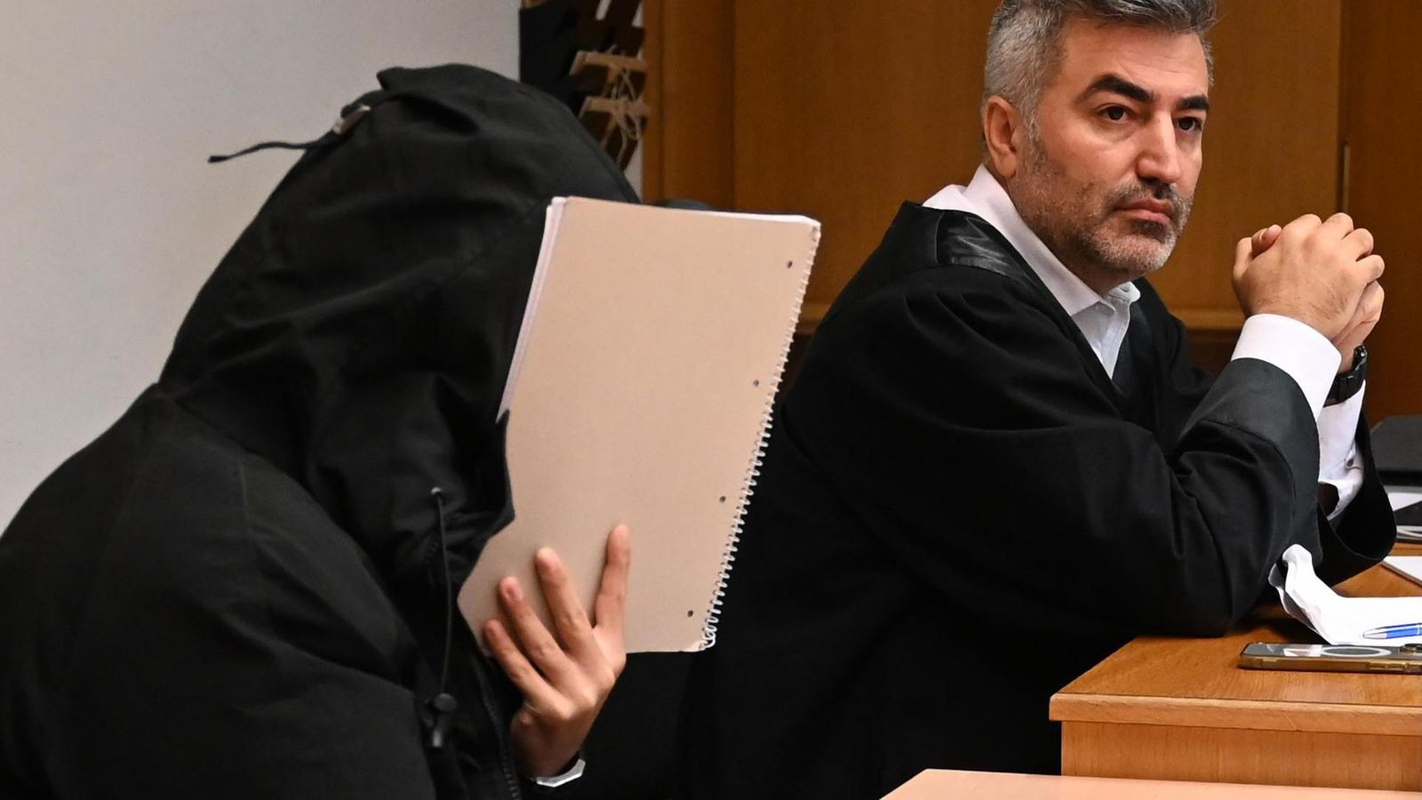 Pressebild: Prozess Hamburg: Gekifft und Polizisten umgefahren – Mordversuch?