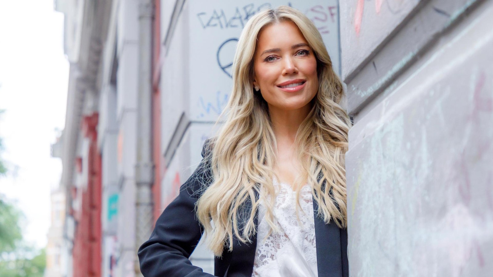 Pressebild: Sylvie Meis: Einbrecher machen 530.000 Euro Beute — Angeklagter schweigt
